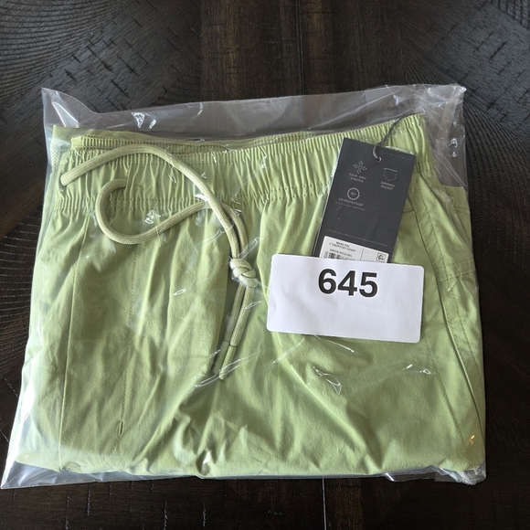 VRST Men's XXL Green Seedling 5" Everyday Short with Zippered Pocket New Hiking - Picture 11 of 11